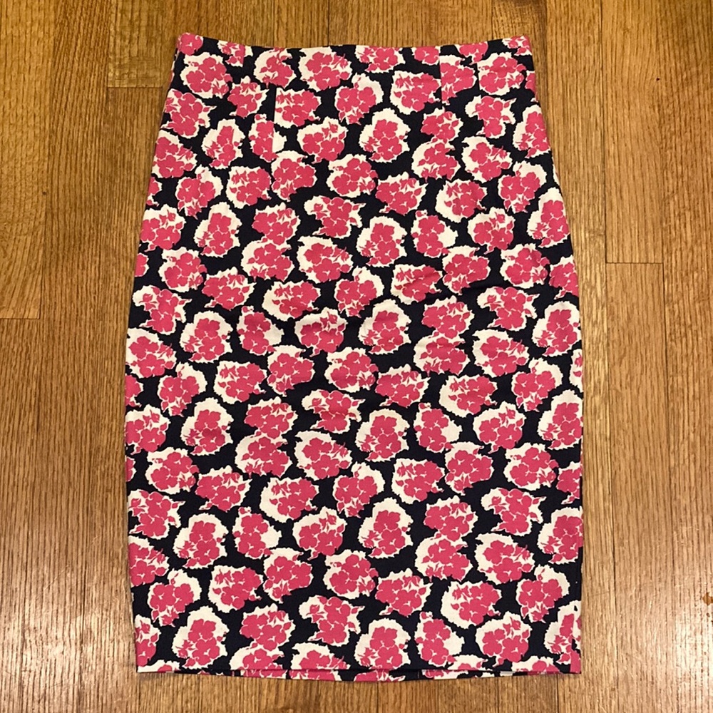 Boden Dark Navy and Pink Print Skirt Size 6
